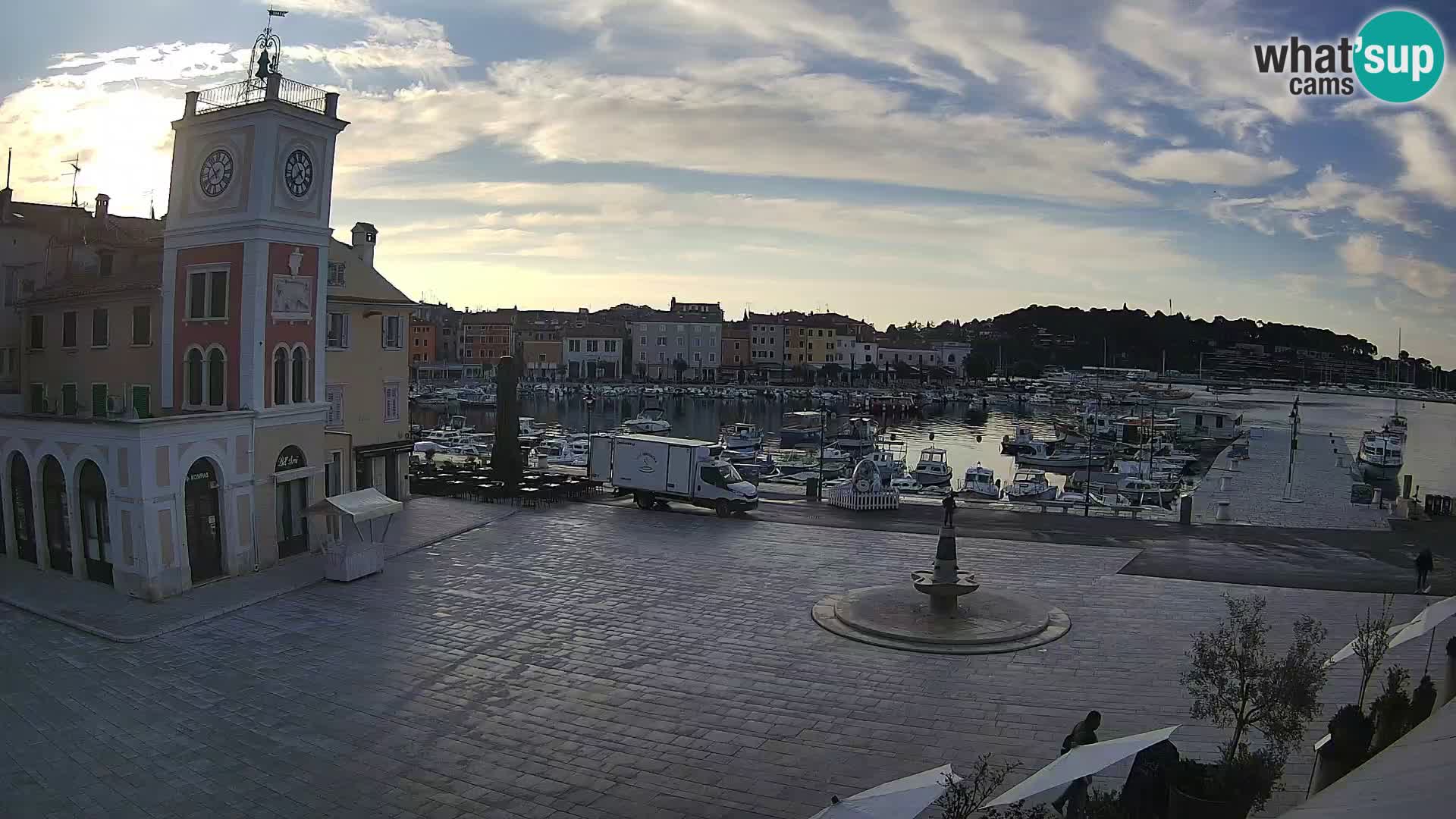 Webcam Rovigno piazza | LIVE cam Piazza centrale Rovigno