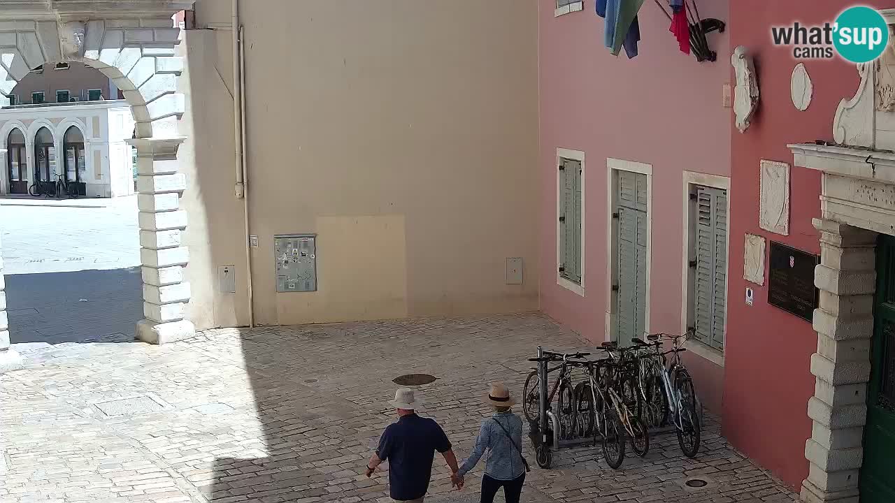 Live Rovigno webcam – Arco di Balbi “Porta della città” – Istria