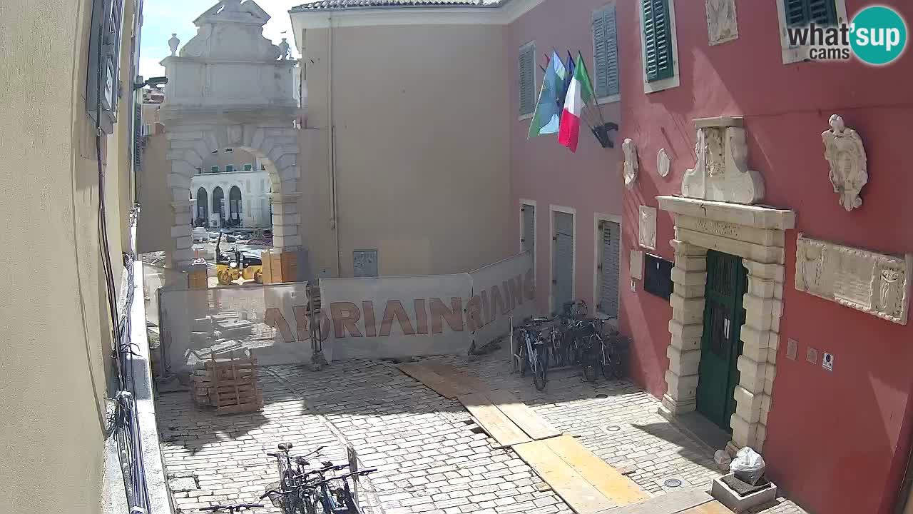 Webcam en direct Rovinj – L’arc de Balbi “Porte de la ville” – Istrie – Croatie
