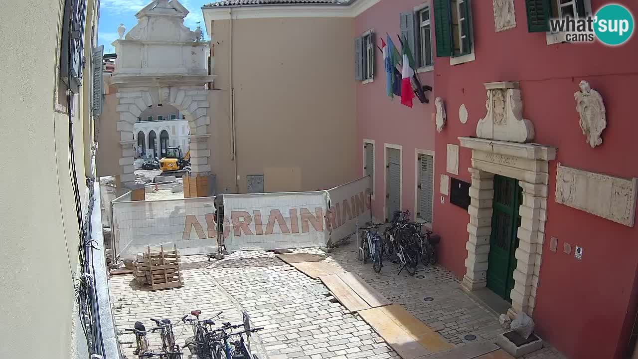 Spletna kamera Rovinj Mestna vrata – Balbijev lok – Istra – Hrvaška