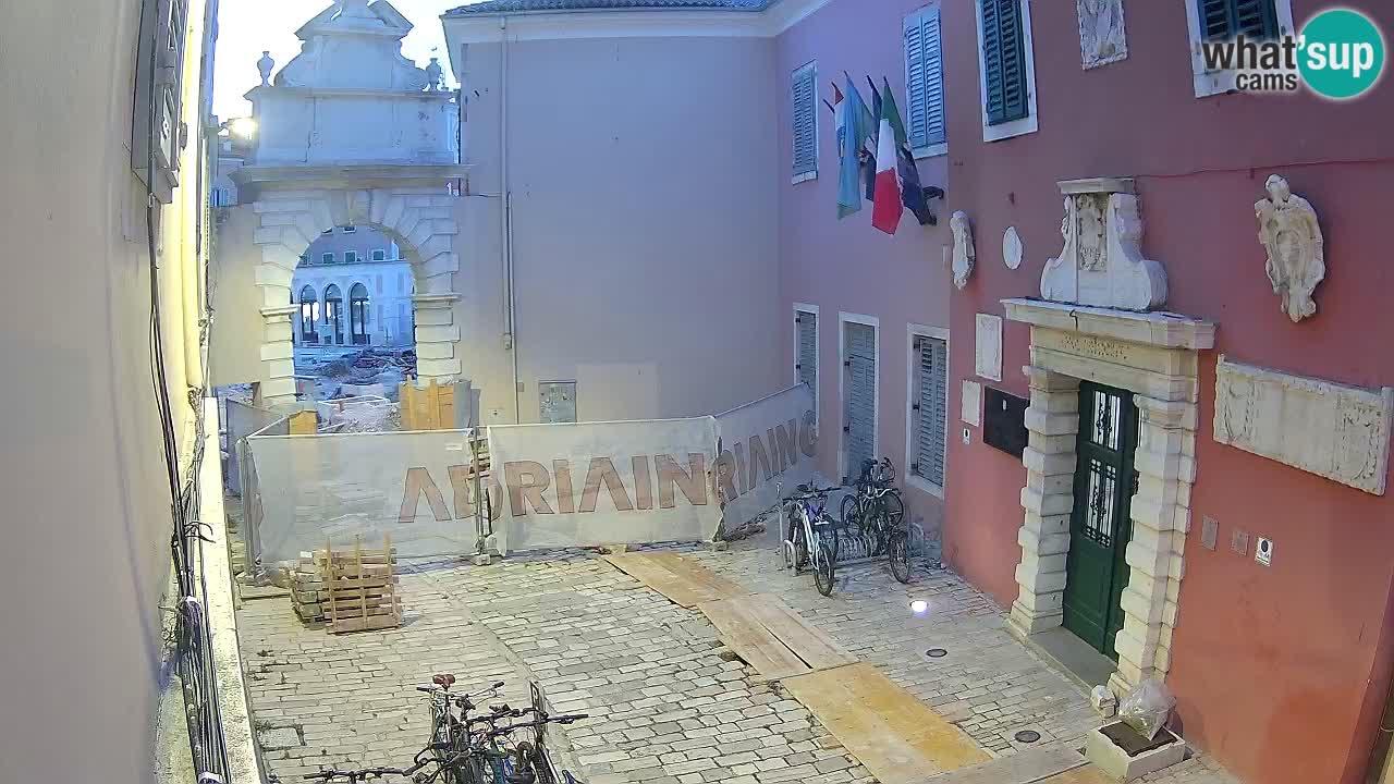 Live Rovigno webcam – Arco di Balbi “Porta della città” – Istria