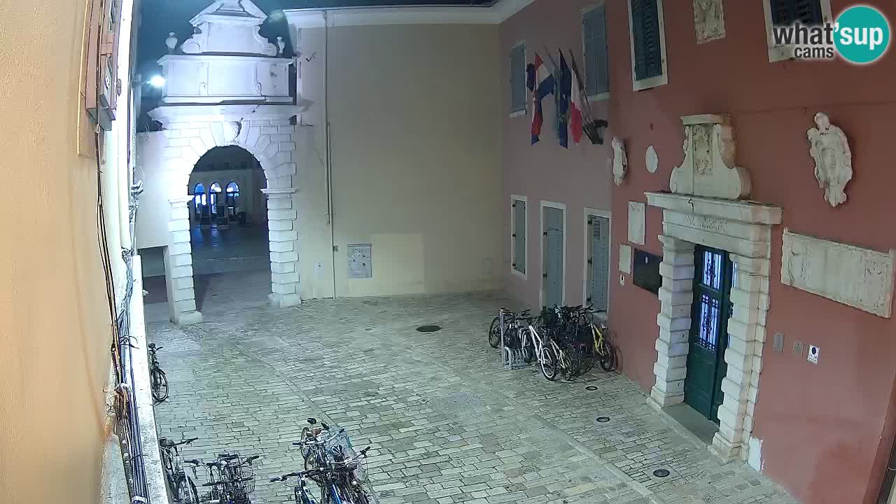 Live Rovigno webcam – Arco di Balbi “Porta della città” – Istria