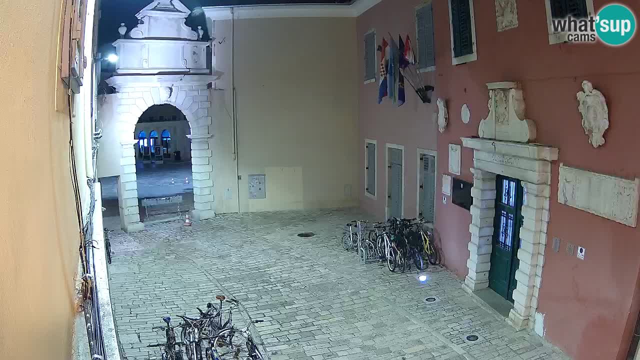 Webcam en vivo Rovinj – “Puerta de la ciudad” Proa de Balbi – Istria – Croacia