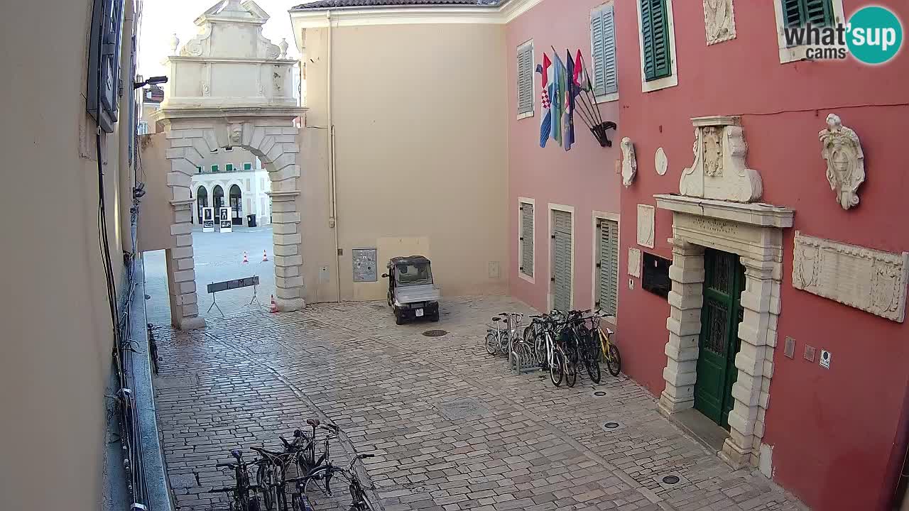 Webcam en vivo Rovinj – “Puerta de la ciudad” Proa de Balbi – Istria – Croacia