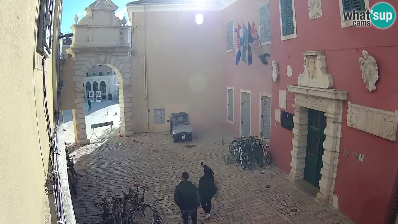 Webcam en vivo Rovinj – “Puerta de la ciudad” Proa de Balbi – Istria – Croacia