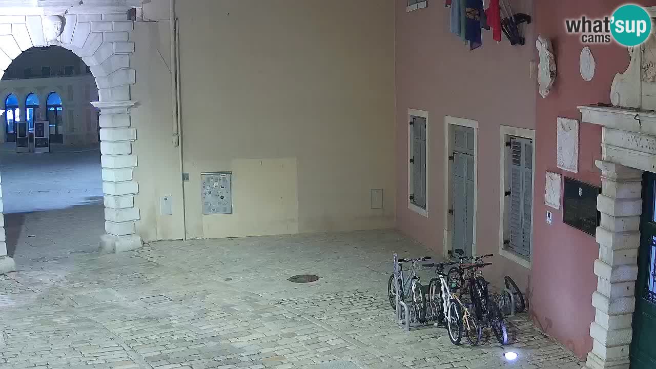 Live Rovigno webcam – Arco di Balbi “Porta della città” – Istria