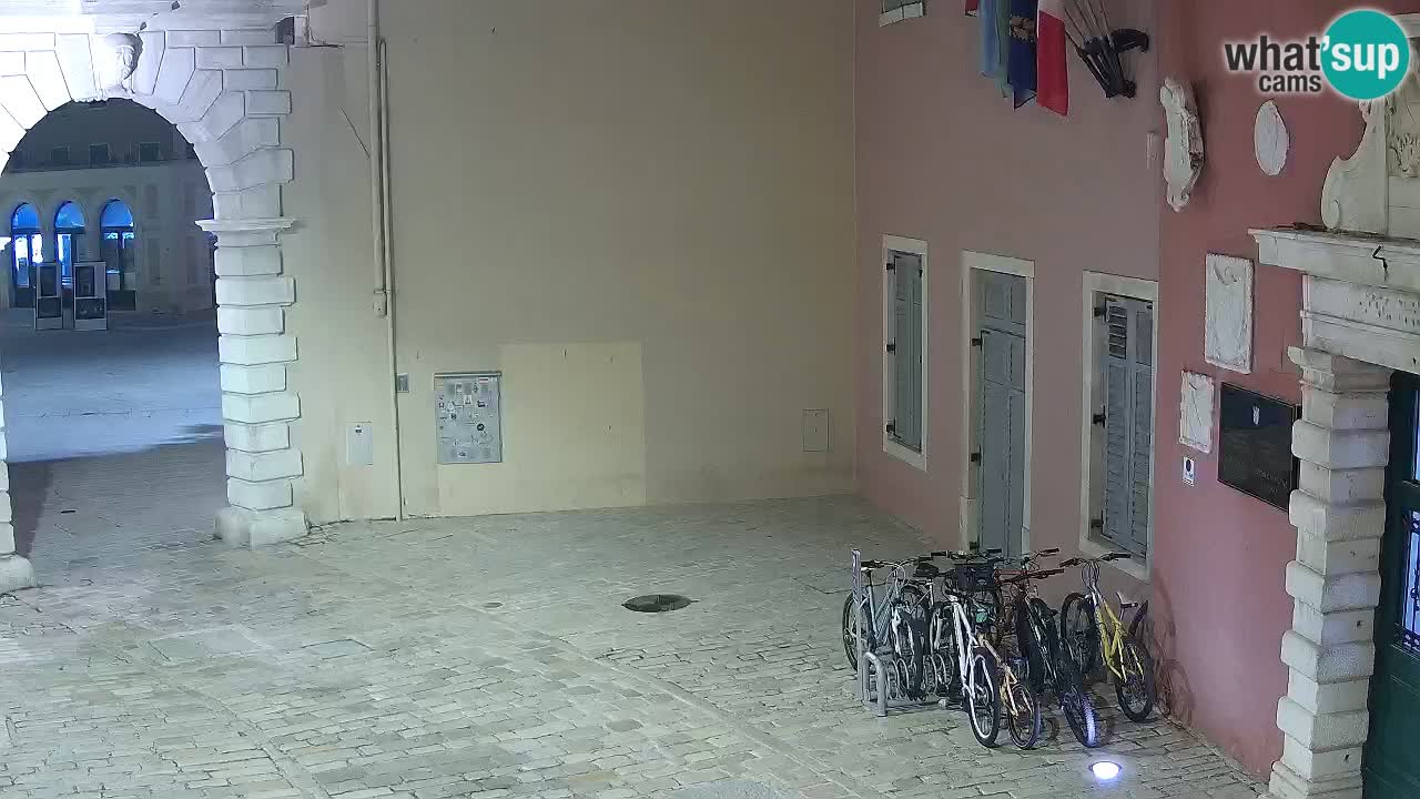 Webcam en vivo Rovinj – “Puerta de la ciudad” Proa de Balbi – Istria – Croacia