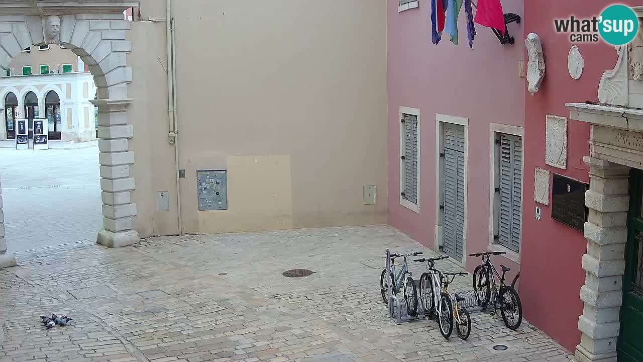 Webcam en vivo Rovinj – “Puerta de la ciudad” Proa de Balbi – Istria – Croacia