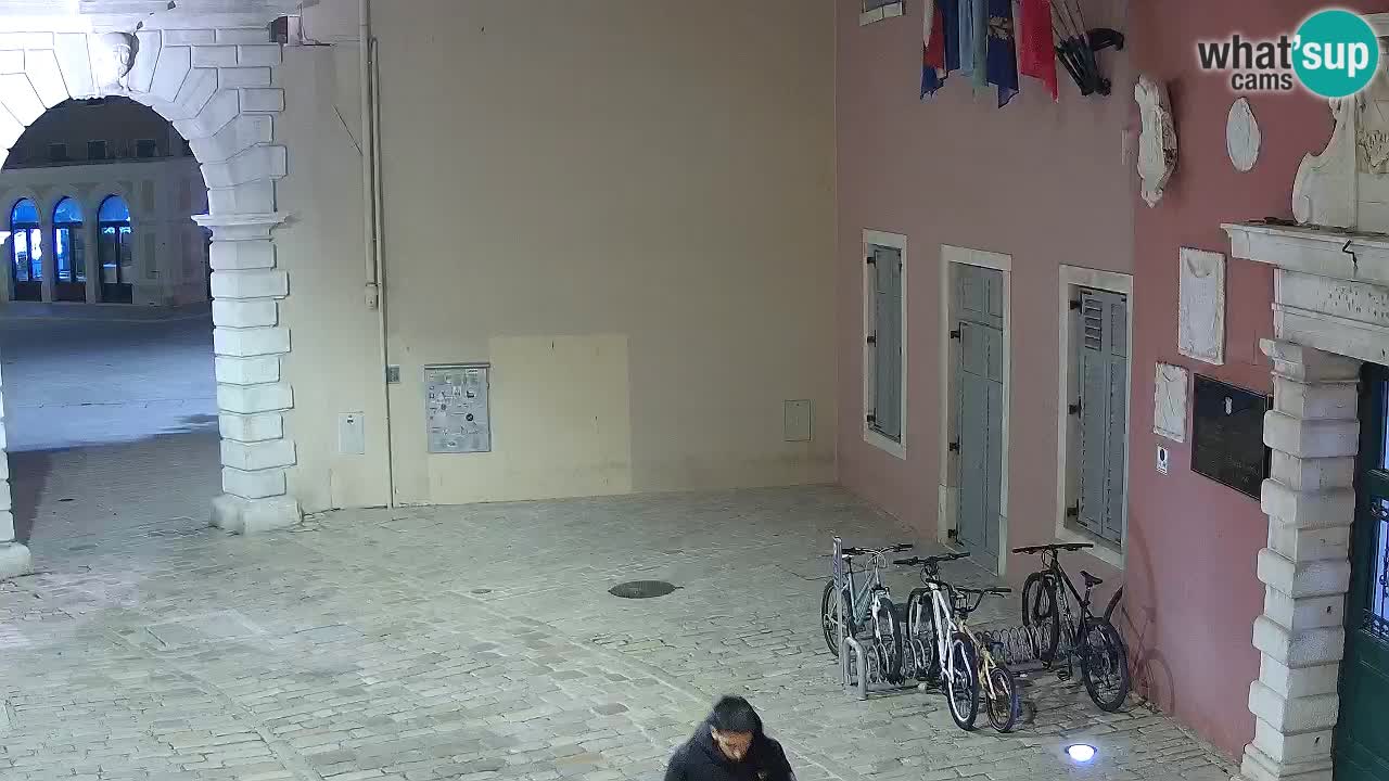 Webcam en vivo Rovinj – “Puerta de la ciudad” Proa de Balbi – Istria – Croacia