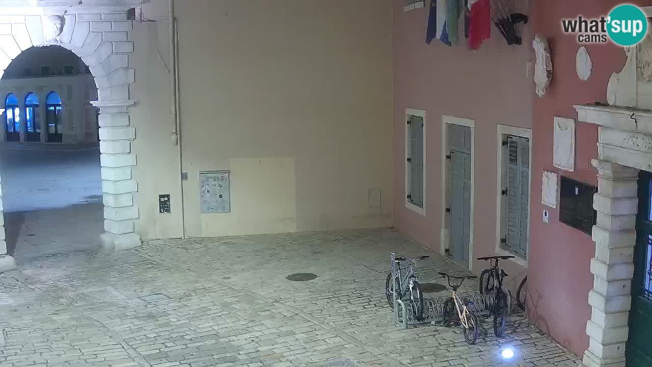 Live Rovigno webcam – Arco di Balbi “Porta della città” – Istria