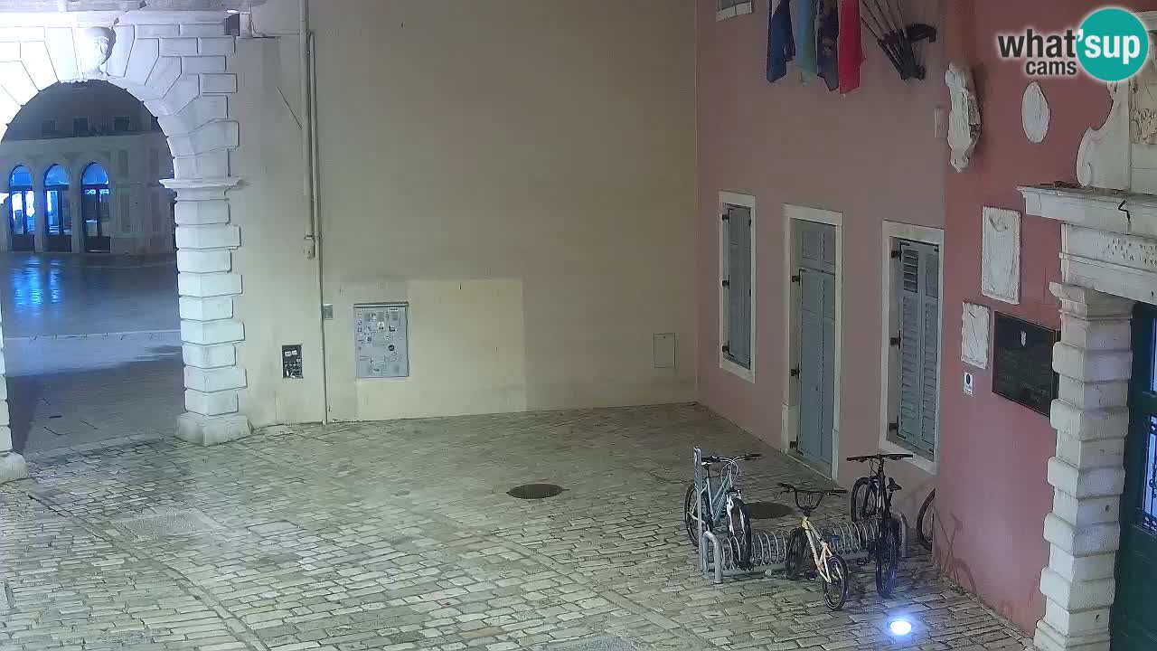 Webcam en vivo Rovinj – “Puerta de la ciudad” Proa de Balbi – Istria – Croacia