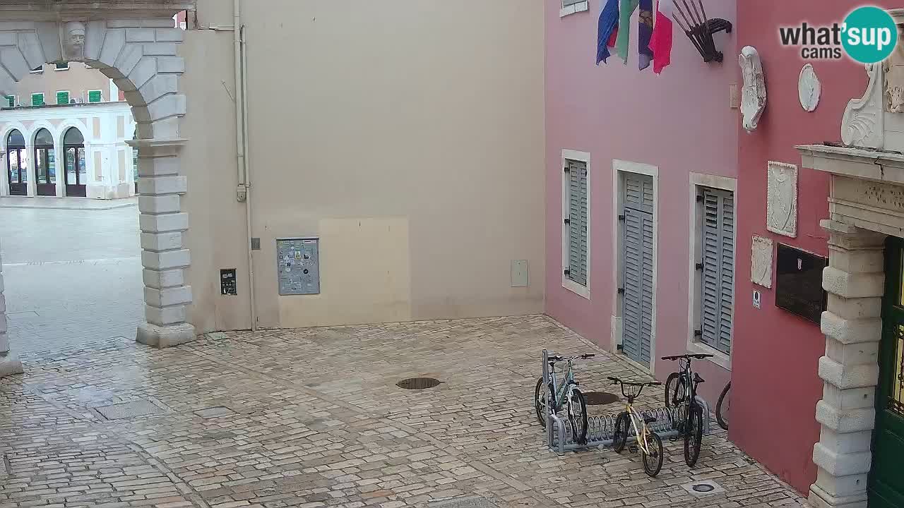 Webcam en vivo Rovinj – “Puerta de la ciudad” Proa de Balbi – Istria – Croacia