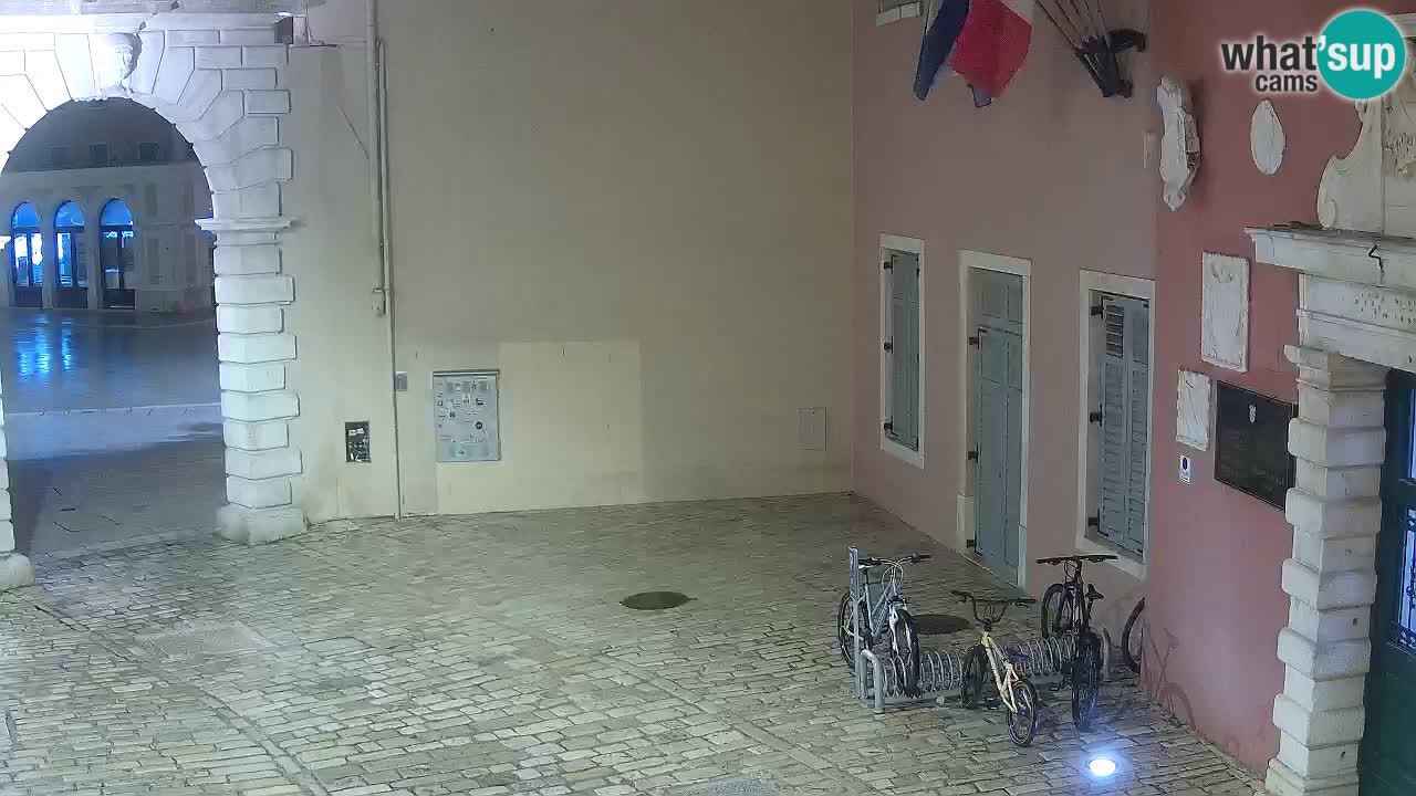 Webcam en vivo Rovinj – “Puerta de la ciudad” Proa de Balbi – Istria – Croacia