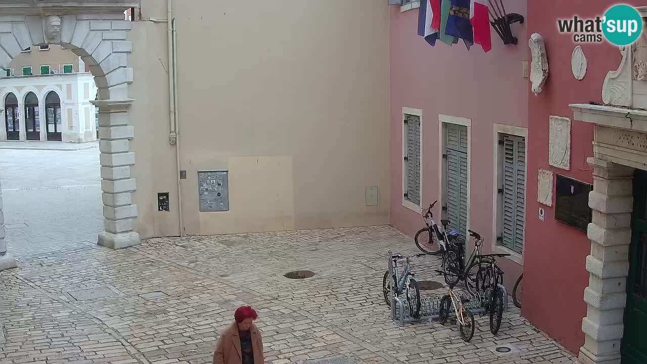 Webcam en vivo Rovinj – “Puerta de la ciudad” Proa de Balbi – Istria – Croacia