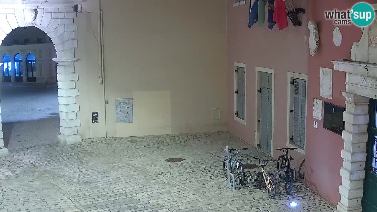 Webcam en vivo Rovinj – “Puerta de la ciudad” Proa de Balbi – Istria – Croacia