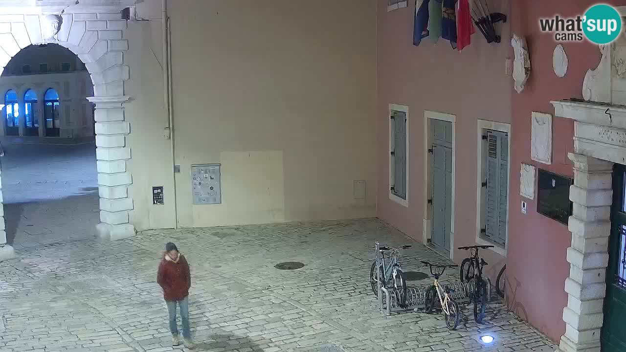 Webcam en vivo Rovinj – “Puerta de la ciudad” Proa de Balbi – Istria – Croacia