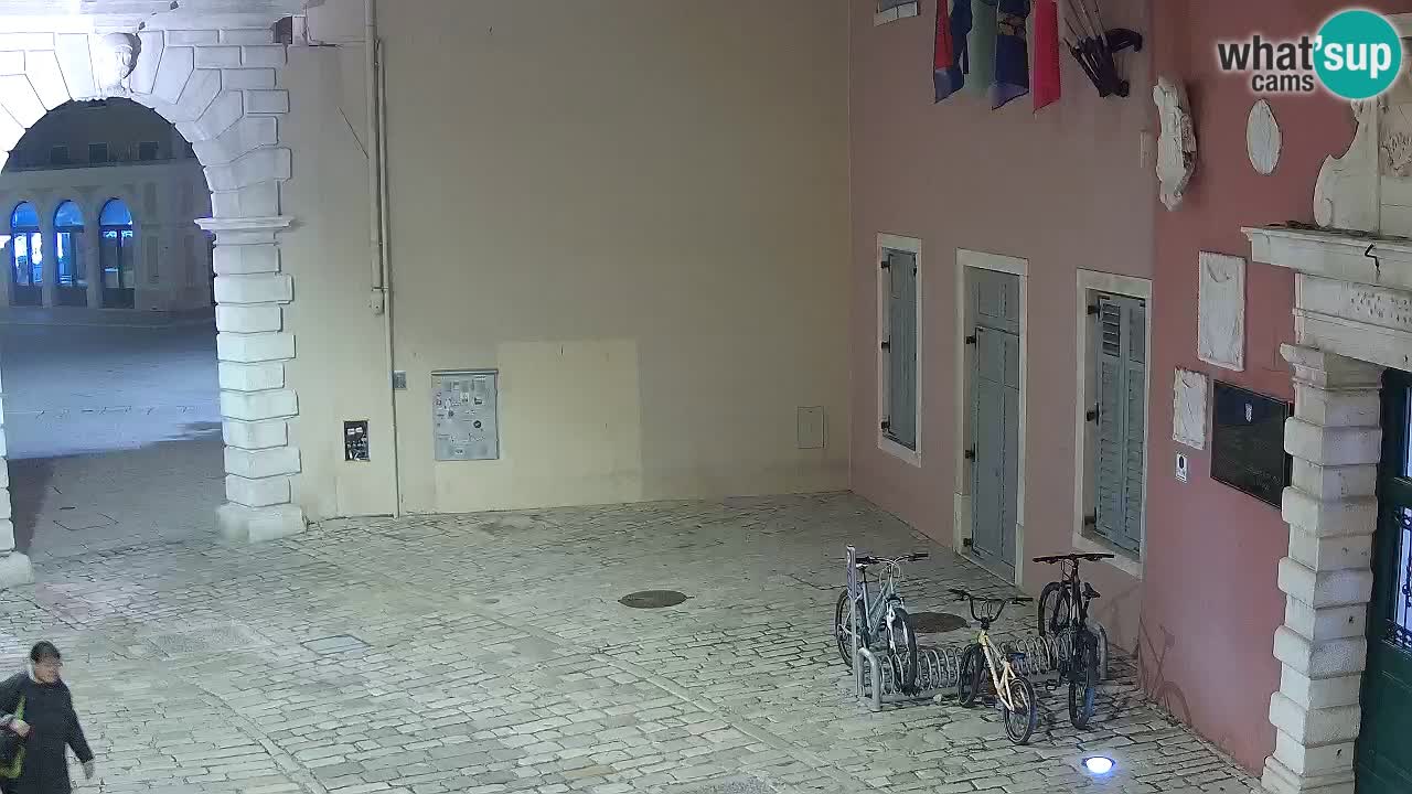 Webcam en vivo Rovinj – “Puerta de la ciudad” Proa de Balbi – Istria – Croacia