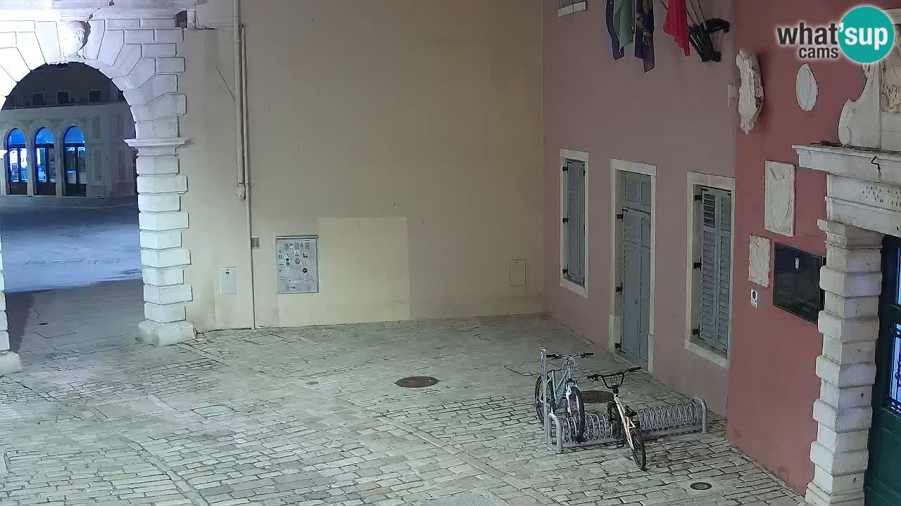 Webcam en vivo Rovinj – “Puerta de la ciudad” Proa de Balbi – Istria – Croacia