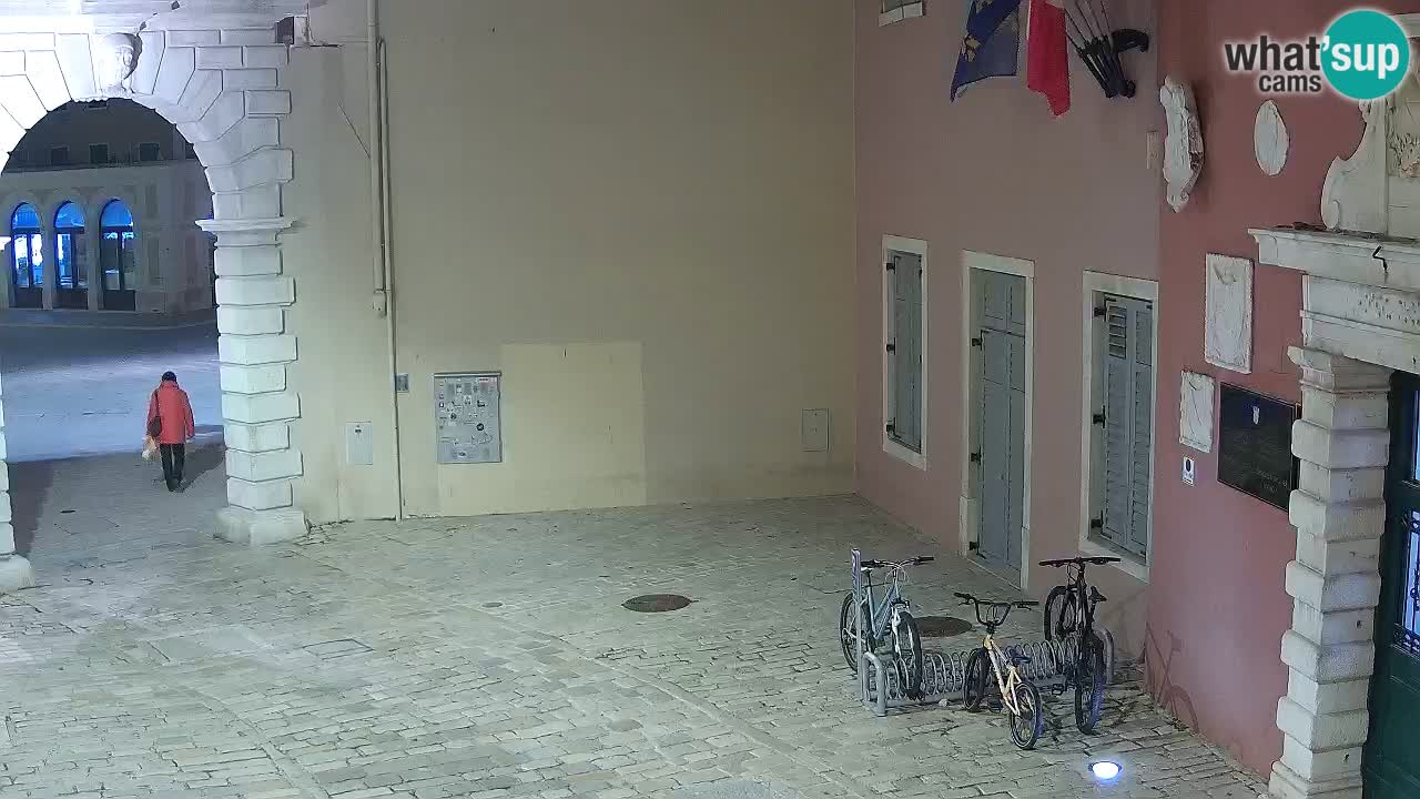 Webcam en vivo Rovinj – “Puerta de la ciudad” Proa de Balbi – Istria – Croacia