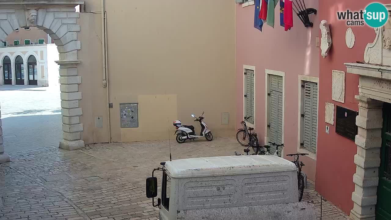 Webcam en vivo Rovinj – “Puerta de la ciudad” Proa de Balbi – Istria – Croacia