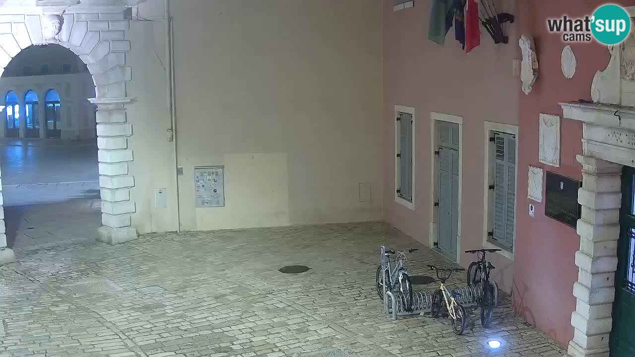 Webcam en vivo Rovinj – “Puerta de la ciudad” Proa de Balbi – Istria – Croacia