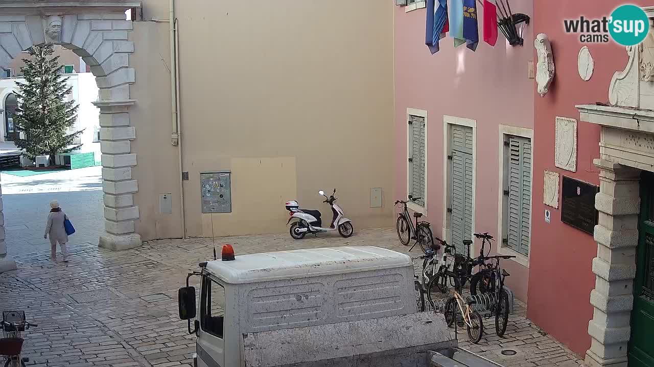 Webcam en vivo Rovinj – “Puerta de la ciudad” Proa de Balbi – Istria – Croacia