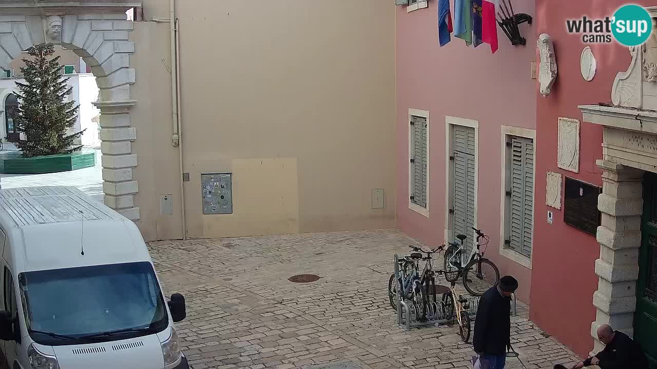 Live Rovigno webcam – Arco di Balbi “Porta della città” – Istria