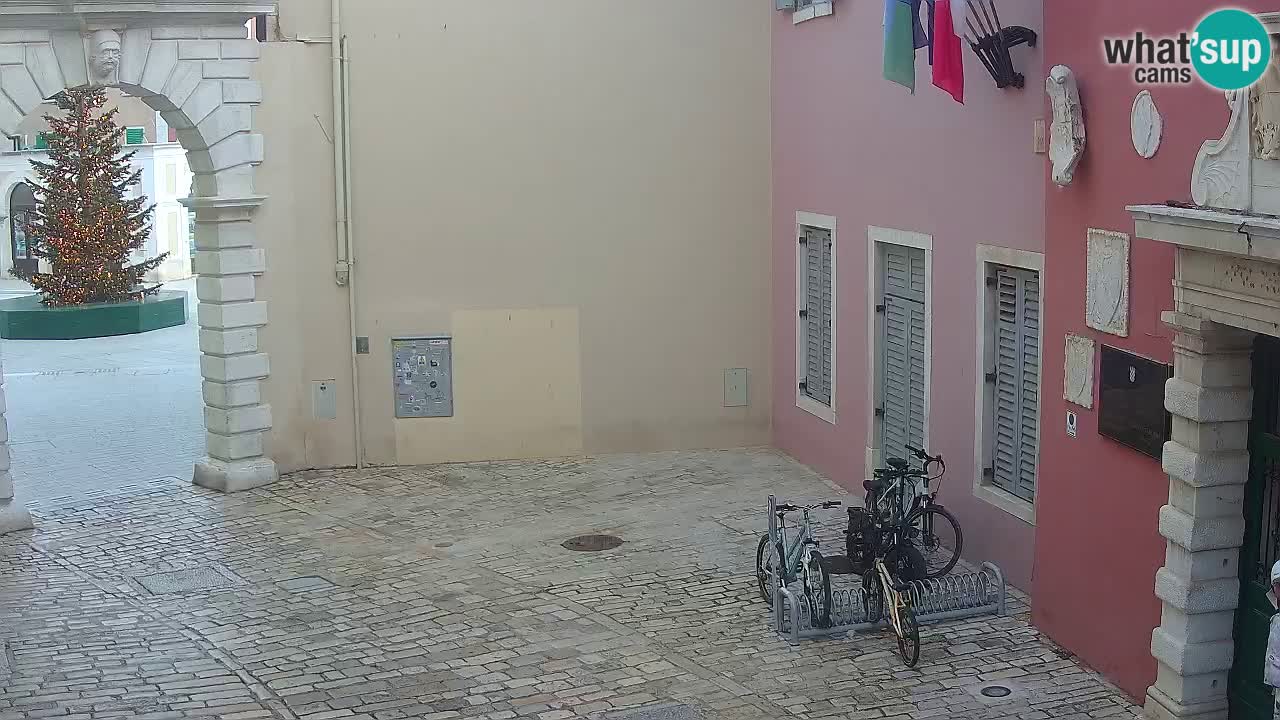 Webcam en vivo Rovinj – “Puerta de la ciudad” Proa de Balbi – Istria – Croacia