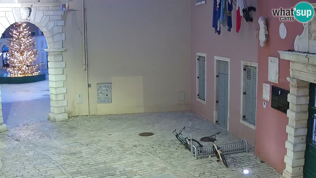 Live webcam Rovigno – Arco di Balbi “Porta della città” – Istria – Croazia