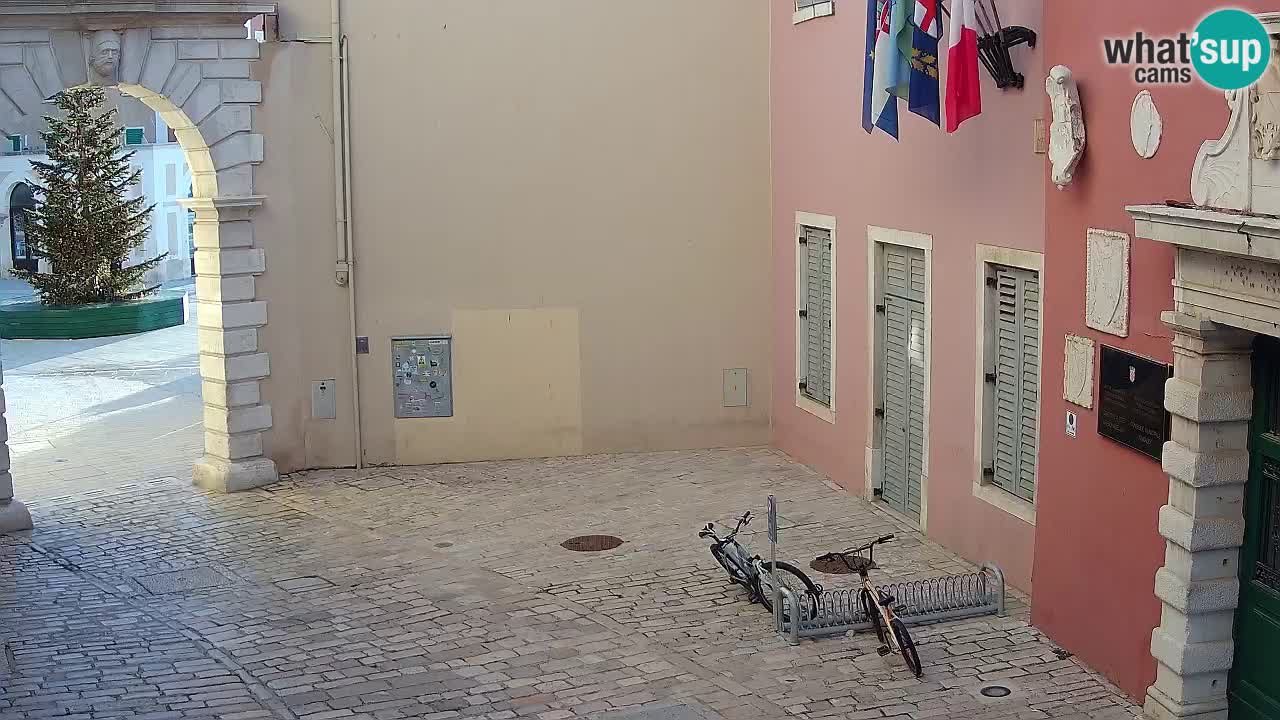 Webcam en vivo Rovinj – “Puerta de la ciudad” Proa de Balbi – Istria – Croacia