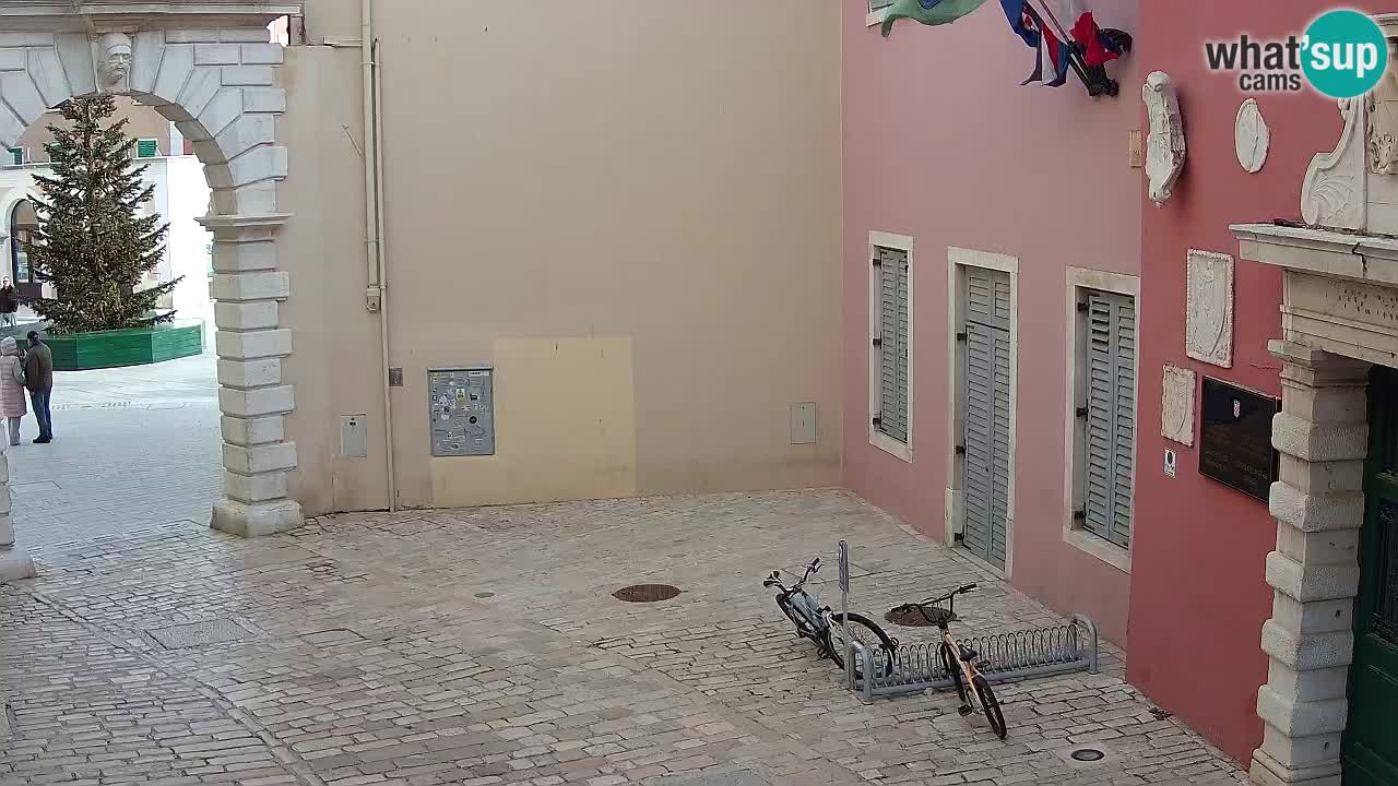 Webcam en vivo Rovinj – “Puerta de la ciudad” Proa de Balbi – Istria – Croacia