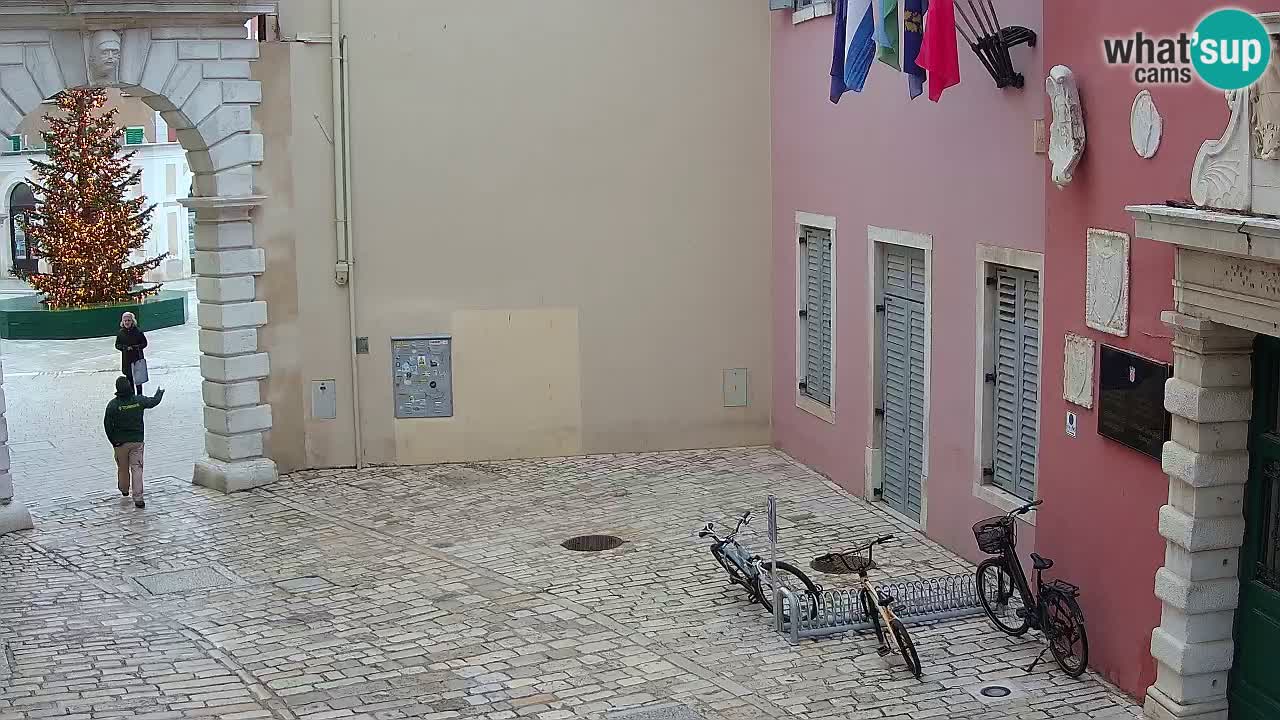 Webcam en vivo Rovinj – “Puerta de la ciudad” Proa de Balbi – Istria – Croacia