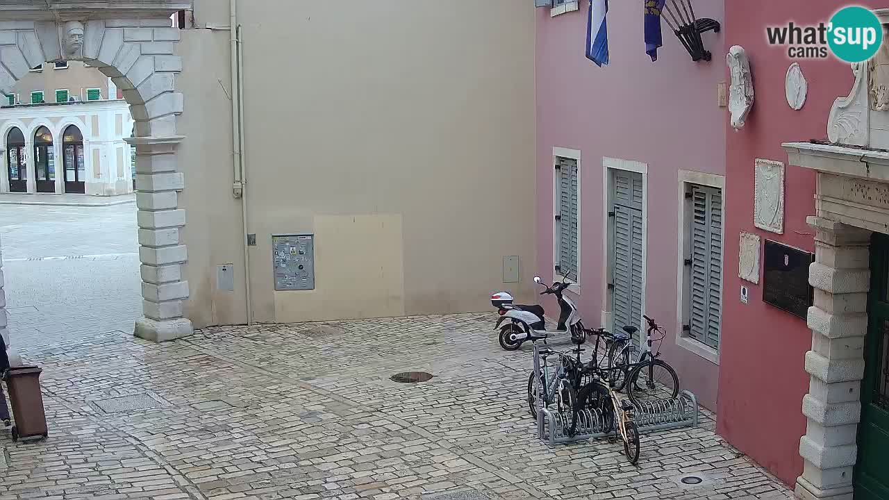 Webcam en vivo Rovinj – “Puerta de la ciudad” Proa de Balbi – Istria – Croacia