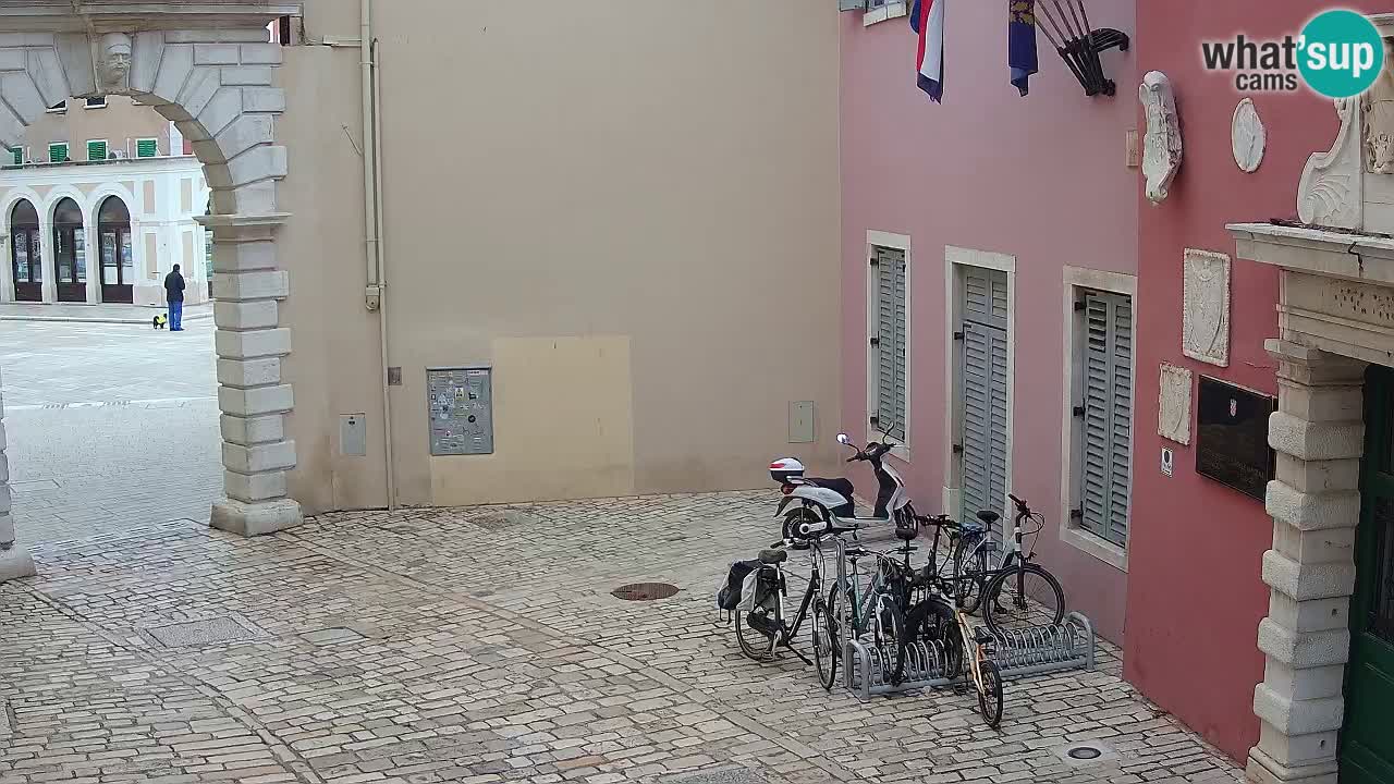 Live Rovigno webcam – Arco di Balbi “Porta della città” – Istria