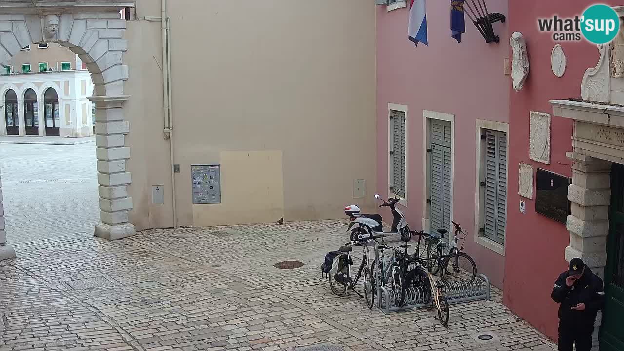 Webcam en vivo Rovinj – “Puerta de la ciudad” Proa de Balbi – Istria – Croacia