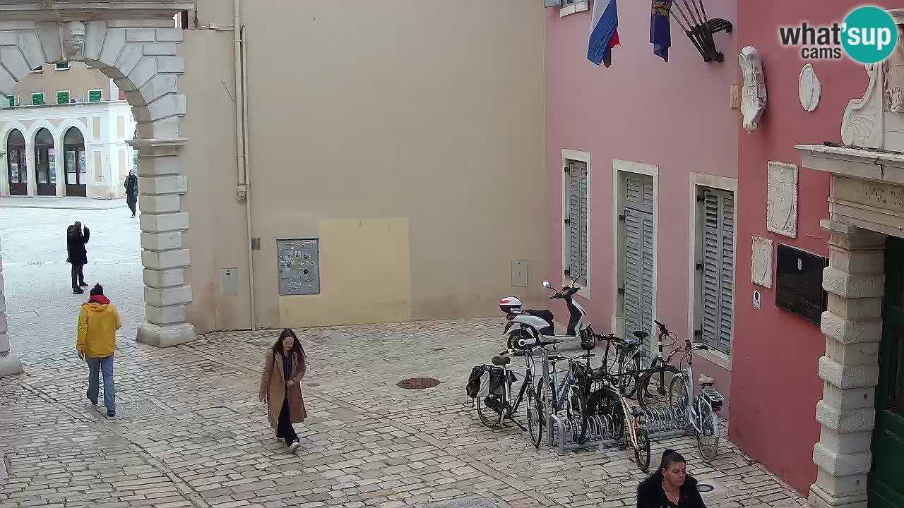 Webcam en vivo Rovinj – “Puerta de la ciudad” Proa de Balbi – Istria – Croacia