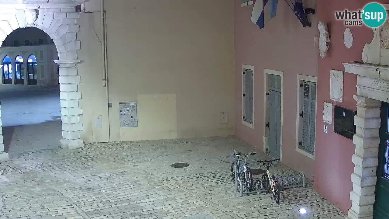 Webcam en vivo Rovinj – “Puerta de la ciudad” Proa de Balbi – Istria – Croacia