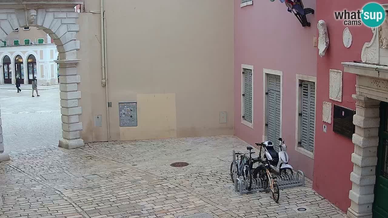 Webcam en vivo Rovinj – “Puerta de la ciudad” Proa de Balbi – Istria – Croacia