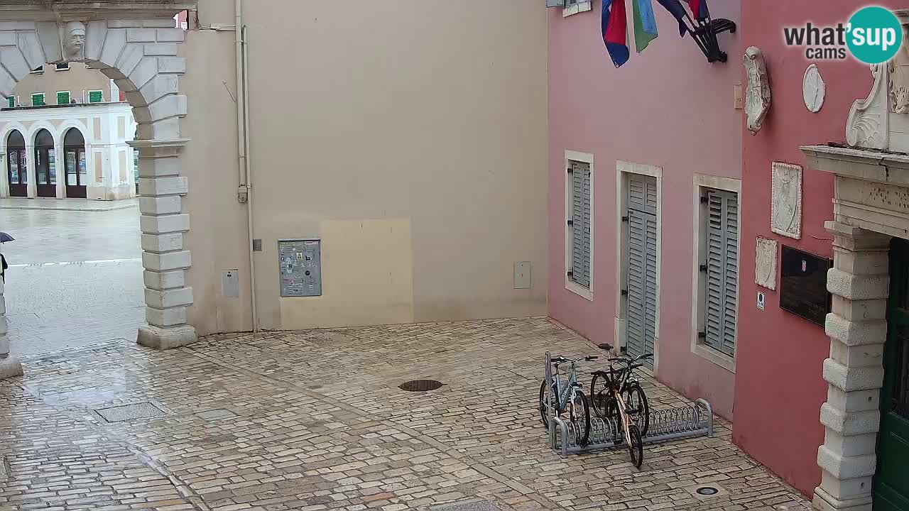 Live Rovigno webcam – Arco di Balbi “Porta della città” – Istria