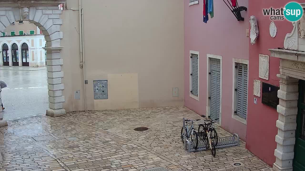 Webcam en vivo Rovinj – “Puerta de la ciudad” Proa de Balbi – Istria – Croacia