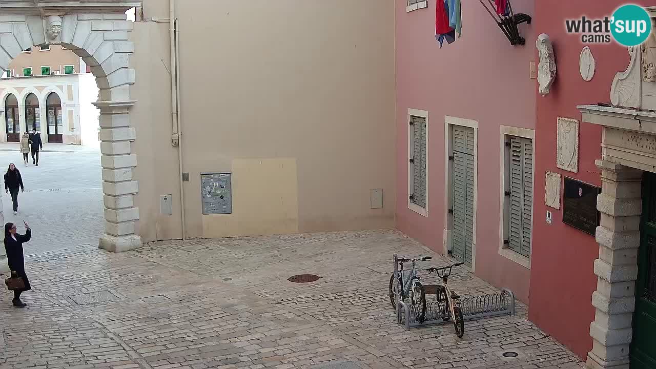 Webcam en vivo Rovinj – “Puerta de la ciudad” Proa de Balbi – Istria – Croacia