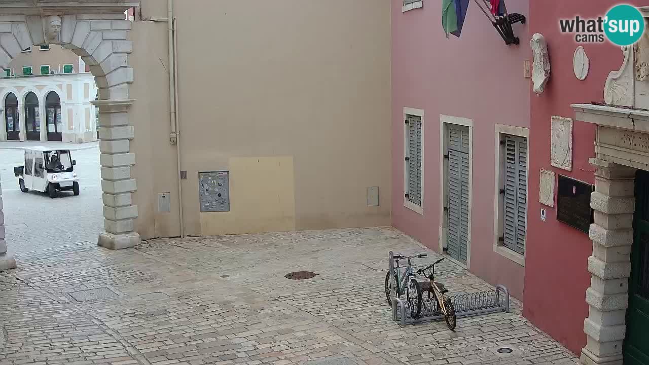 Webcam en vivo Rovinj – “Puerta de la ciudad” Proa de Balbi – Istria – Croacia