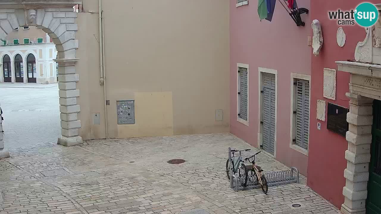 Webcam en vivo Rovinj – “Puerta de la ciudad” Proa de Balbi – Istria – Croacia