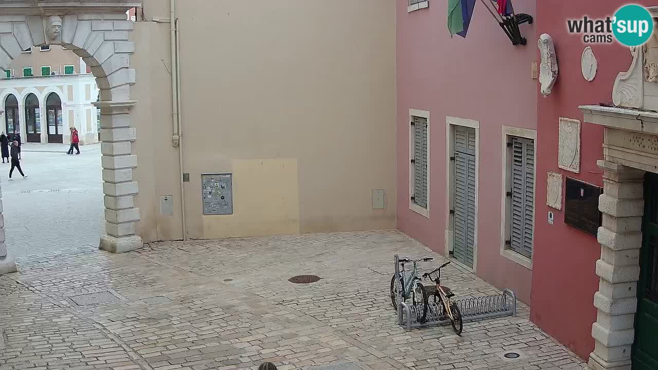 Webcam en vivo Rovinj – “Puerta de la ciudad” Proa de Balbi – Istria – Croacia