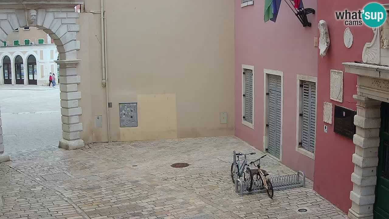 Webcam en vivo Rovinj – “Puerta de la ciudad” Proa de Balbi – Istria – Croacia