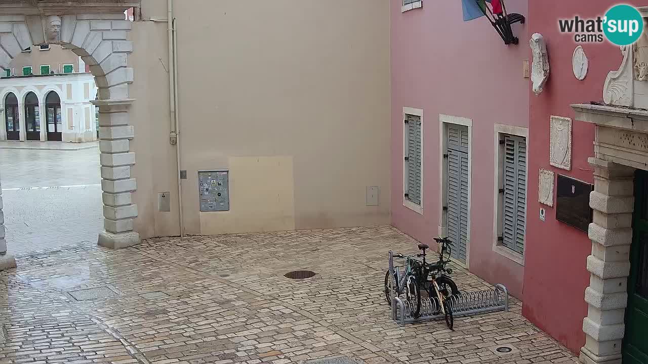 Webcam en vivo Rovinj – “Puerta de la ciudad” Proa de Balbi – Istria – Croacia