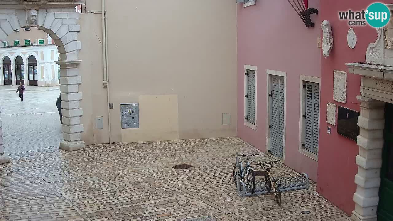 Webcam en vivo Rovinj – “Puerta de la ciudad” Proa de Balbi – Istria – Croacia