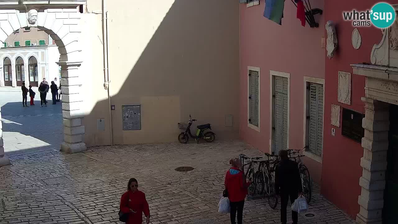Live Rovigno webcam – Arco di Balbi “Porta della città” – Istria