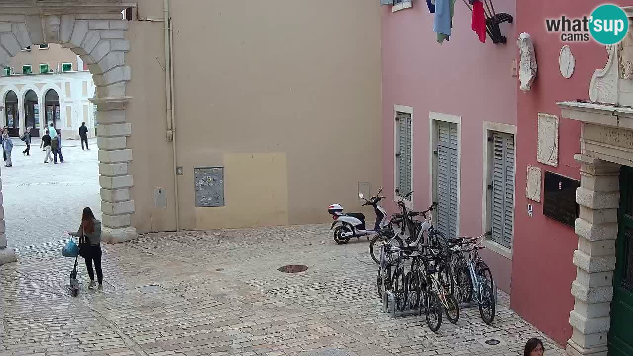 Spletna kamera Rovinj Mestna vrata – Balbijev lok – Istra – Hrvaška