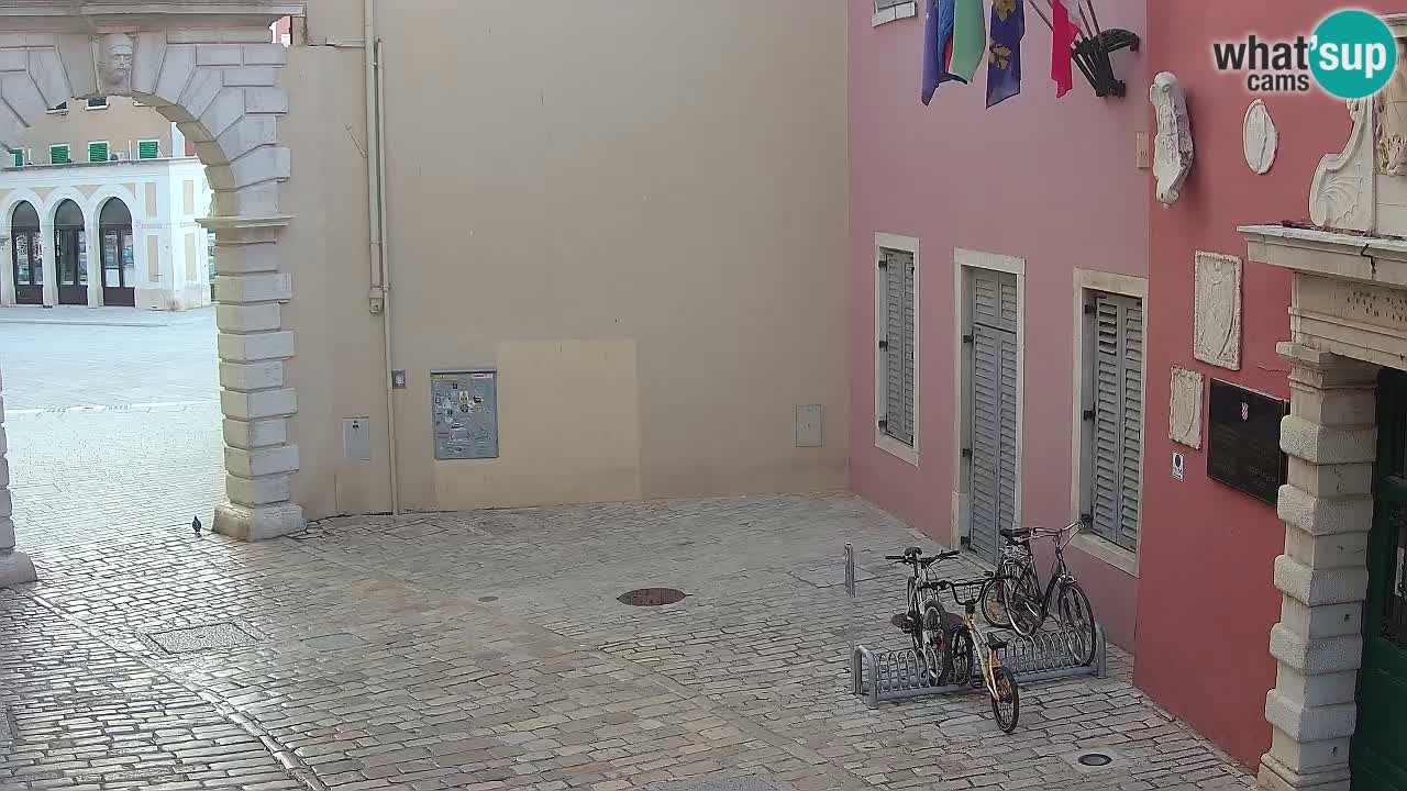 Webcam en vivo Rovinj – “Puerta de la ciudad” Proa de Balbi – Istria – Croacia